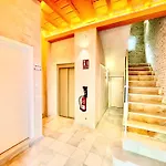 Click Triana Apartment