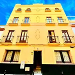 Click Triana Apartment