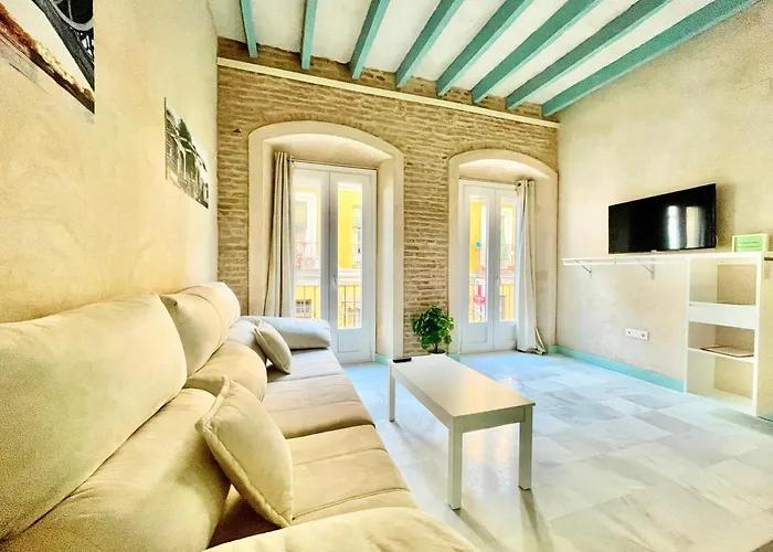 Click Triana Apartment